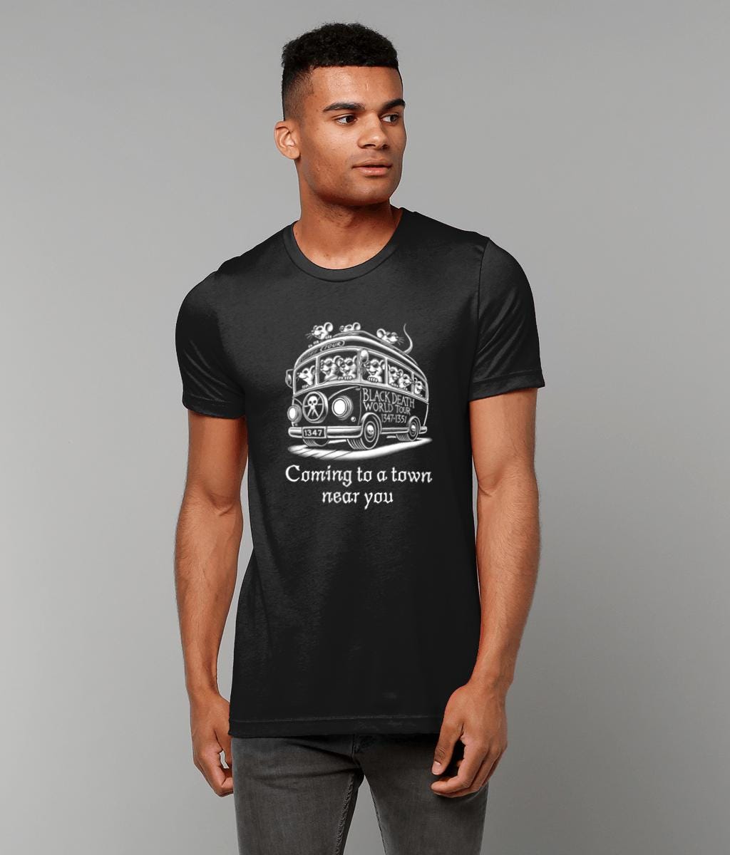 Medieval humour.
Vintage tour bus t-shirt in black, with a striking white outline design of sinister rats, commemorating the &#39;Black Death World Tour 1347-1351.&#39; It&#39;s the ideal choice for aficionados of gothic style, rock music and bold fashion.